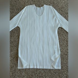 Pleats Please Issey Miyake Monthly Color April White Top Jk201